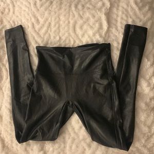 Spanx black faux leather leggings M